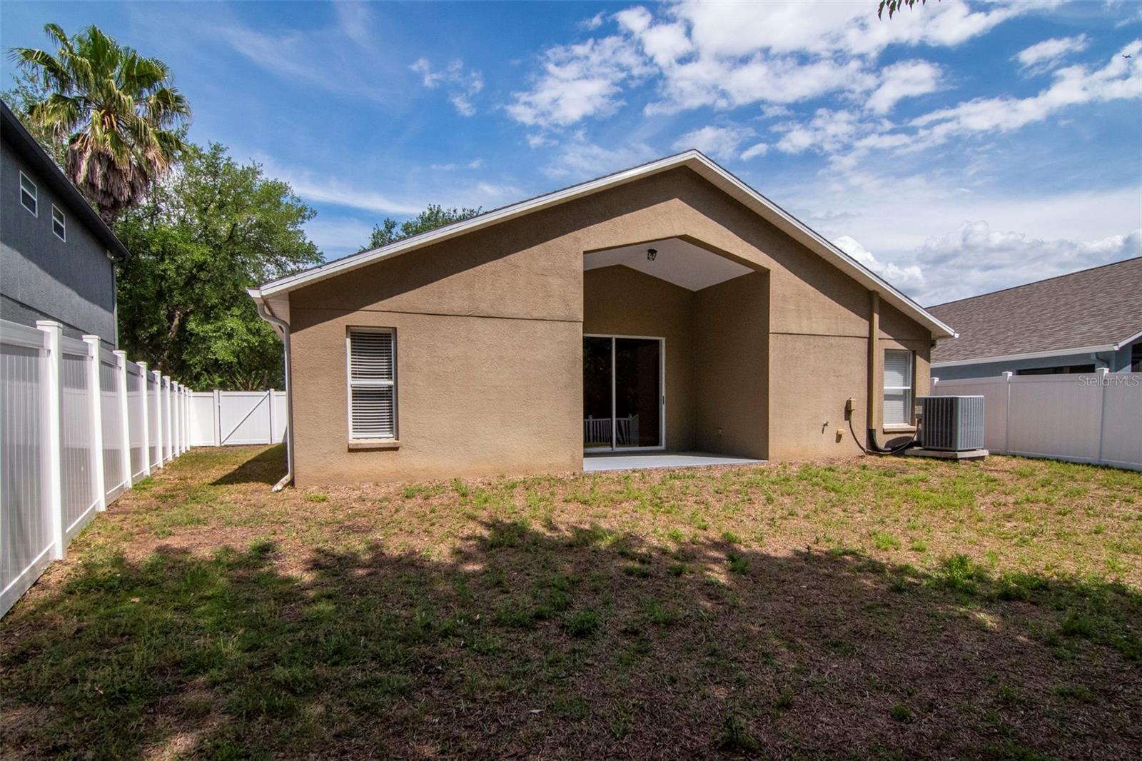 Listing photo id 50 for 3201 Dunstable Drive