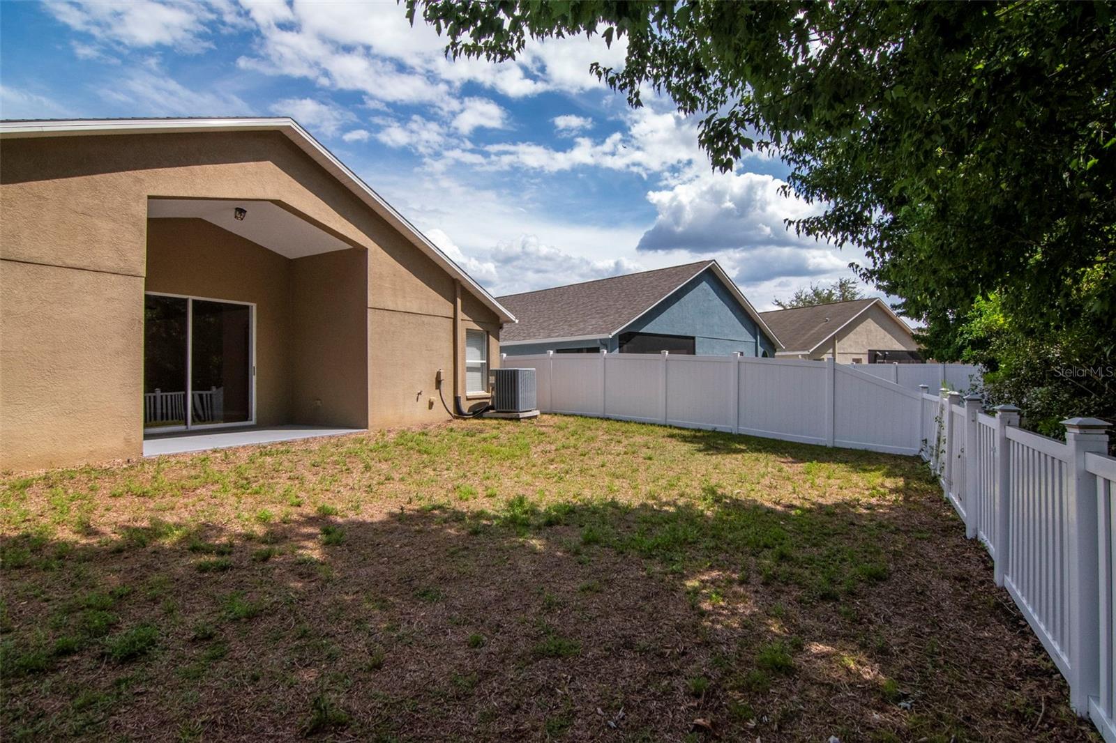 Listing photo id 51 for 3201 Dunstable Drive