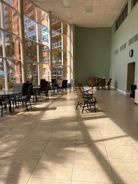 Image 20 of 24 For 880 Mandalay Avenue S713