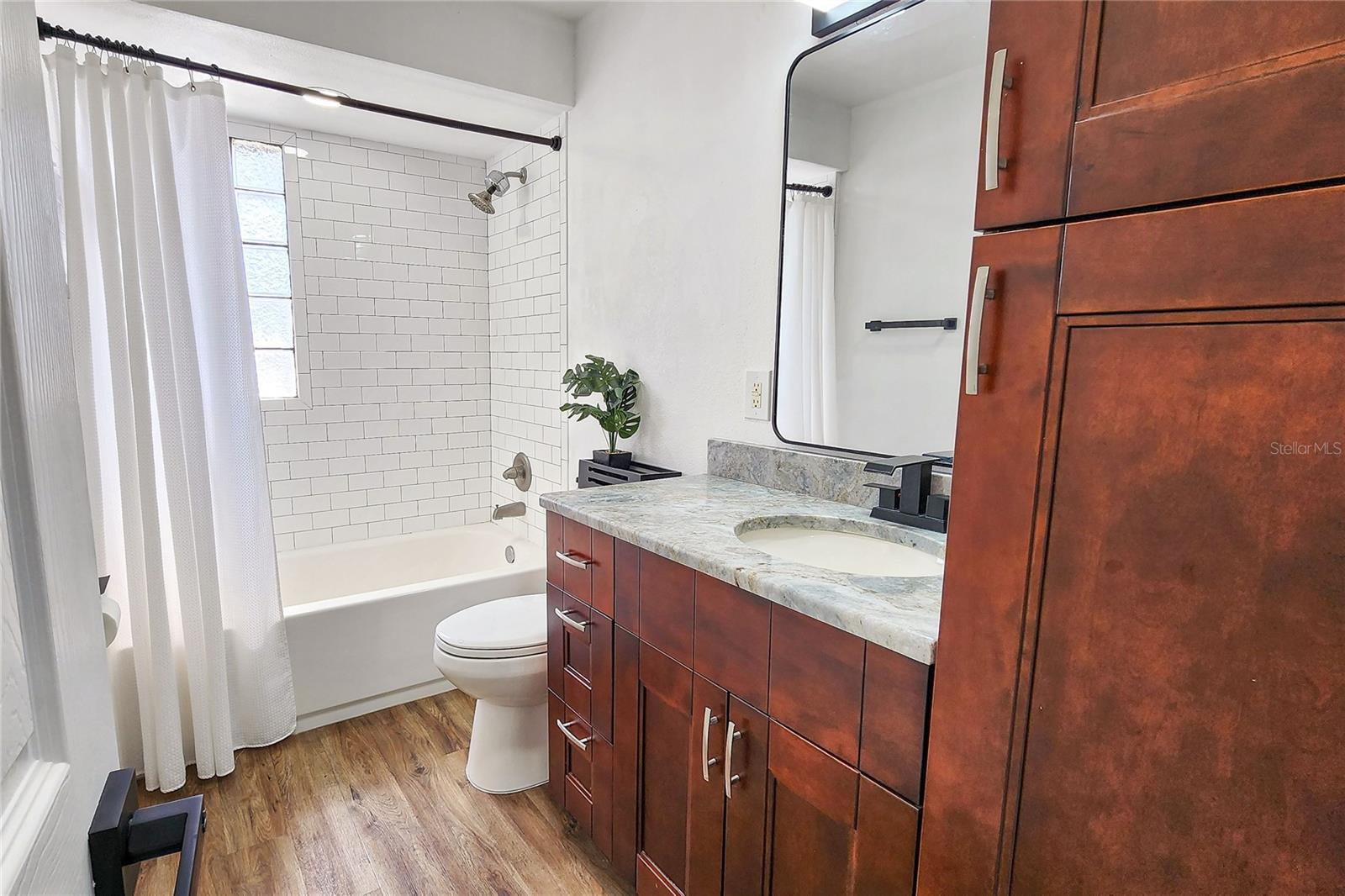 Image 24 of 31 For 16169 Gardendale Drive