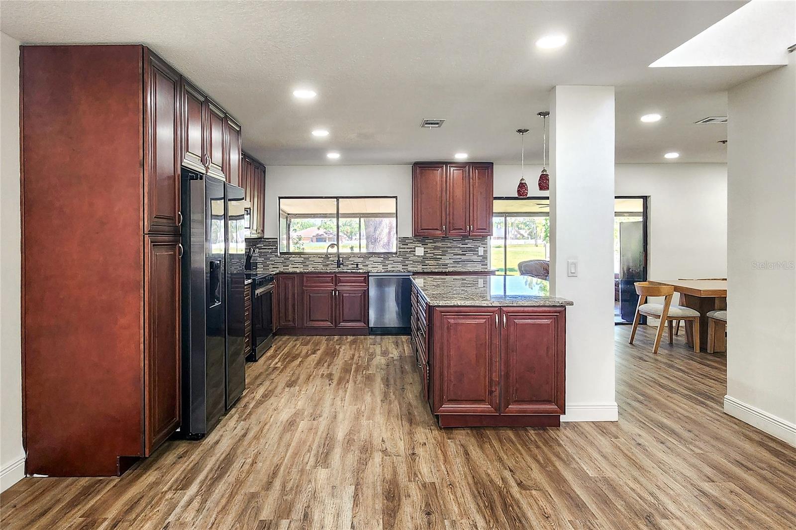 Image 9 of 31 For 16169 Gardendale Drive