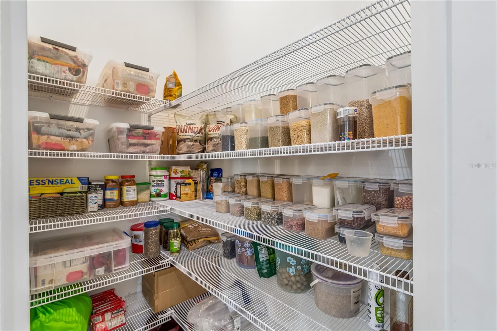 Image 18 of 79 For 19129 Planetree Street