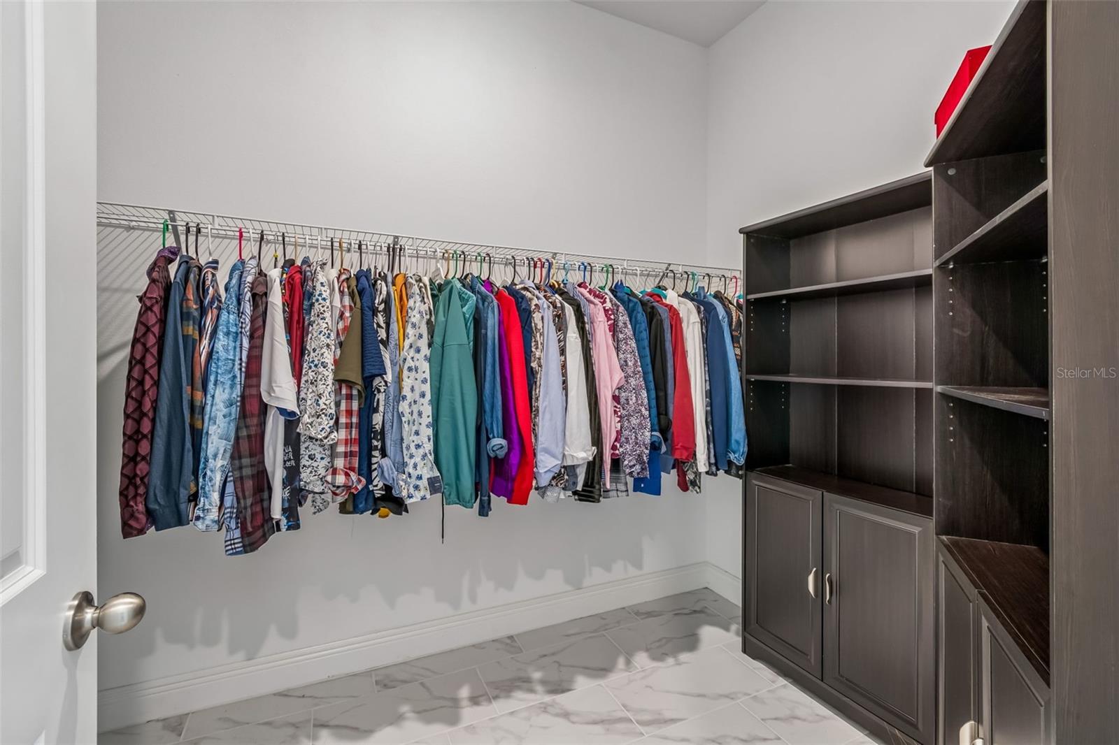 Image 28 of 79 For 19129 Planetree Street