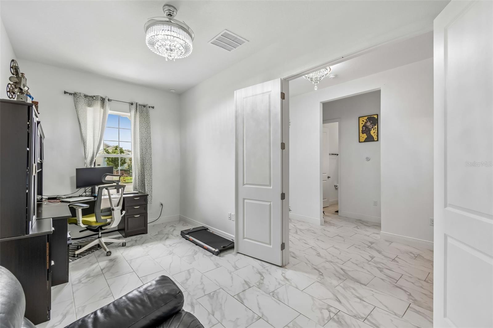 Image 35 of 79 For 19129 Planetree Street