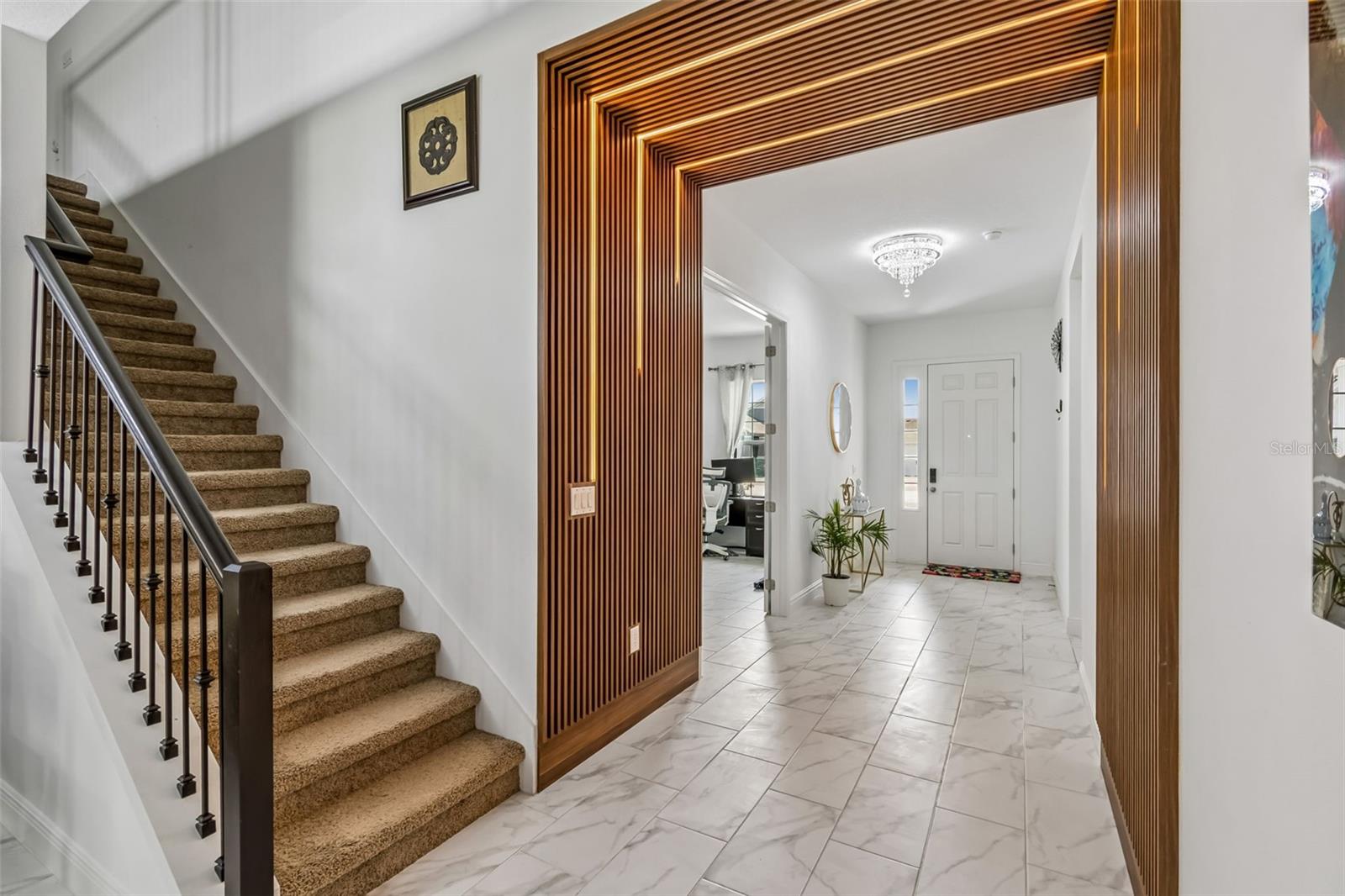 Image 4 of 79 For 19129 Planetree Street