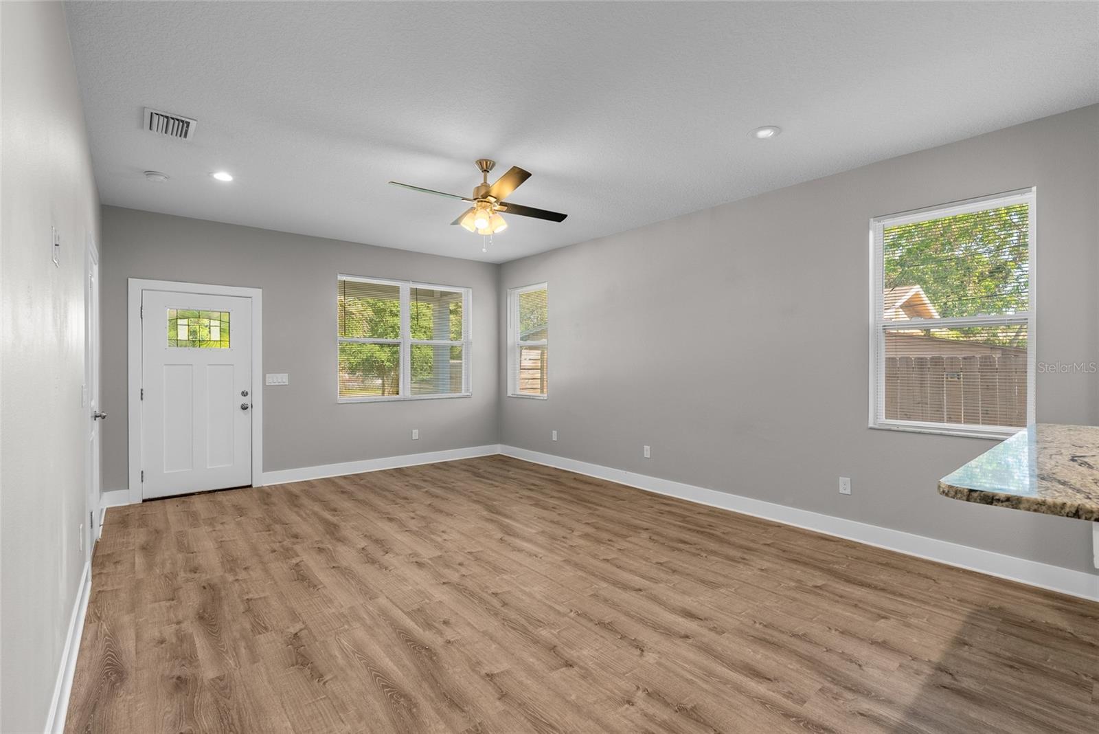 Image 10 of 34 For 6356 30th Way N