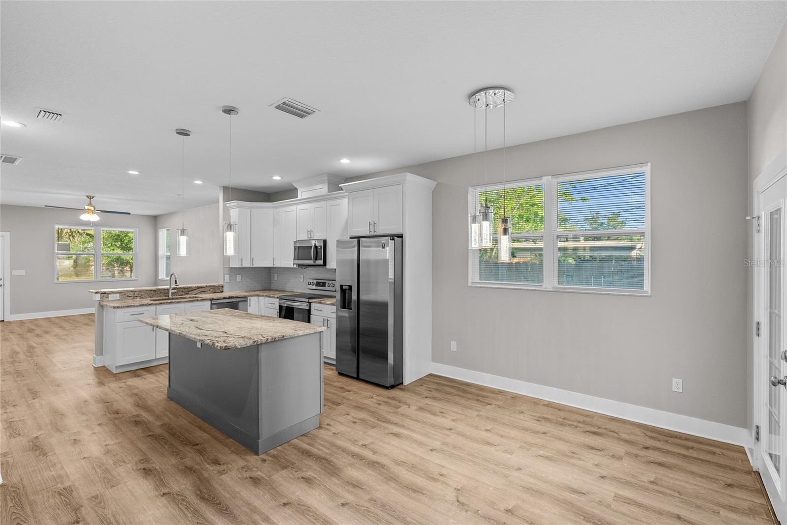 Image 13 of 34 For 6356 30th Way N