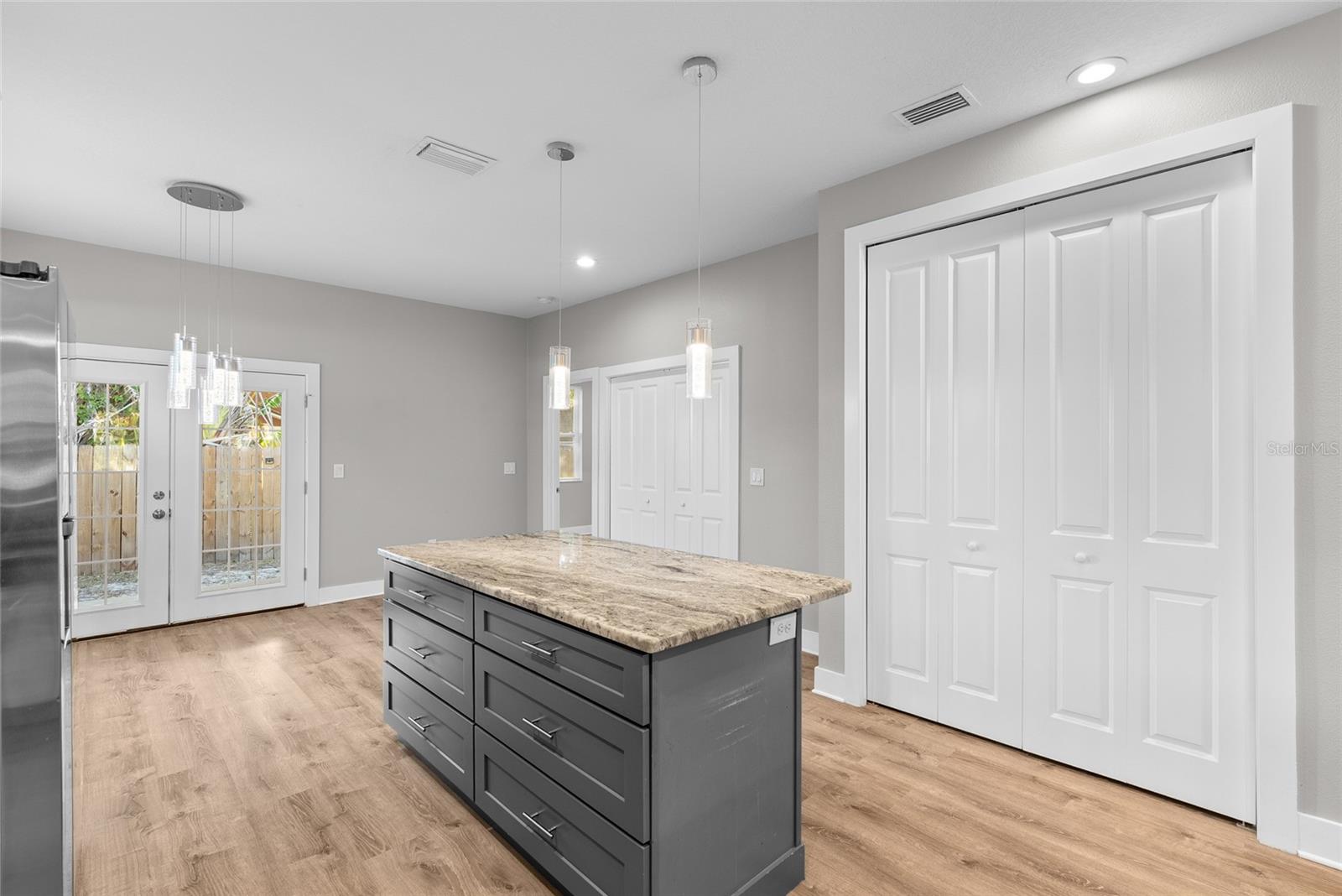 Image 15 of 34 For 6356 30th Way N