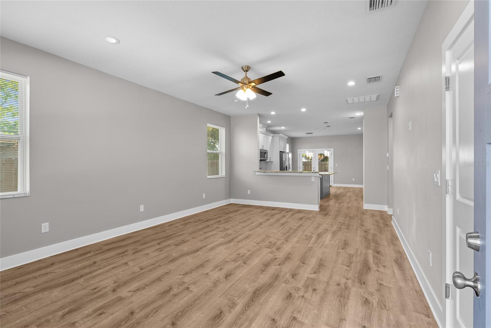 Image 4 of 34 For 6356 30th Way N
