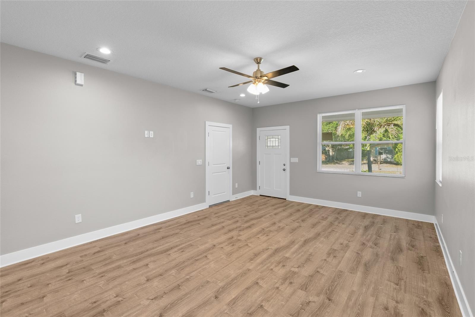 Image 7 of 34 For 6356 30th Way N