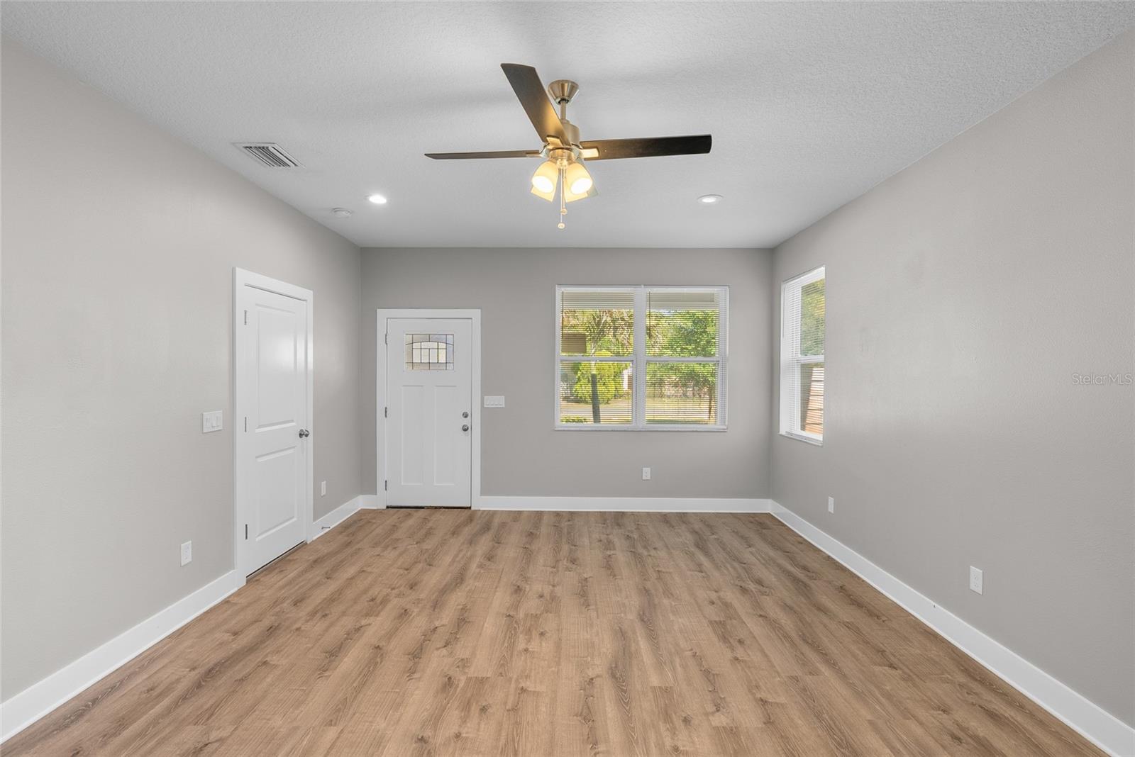 Image 9 of 34 For 6356 30th Way N