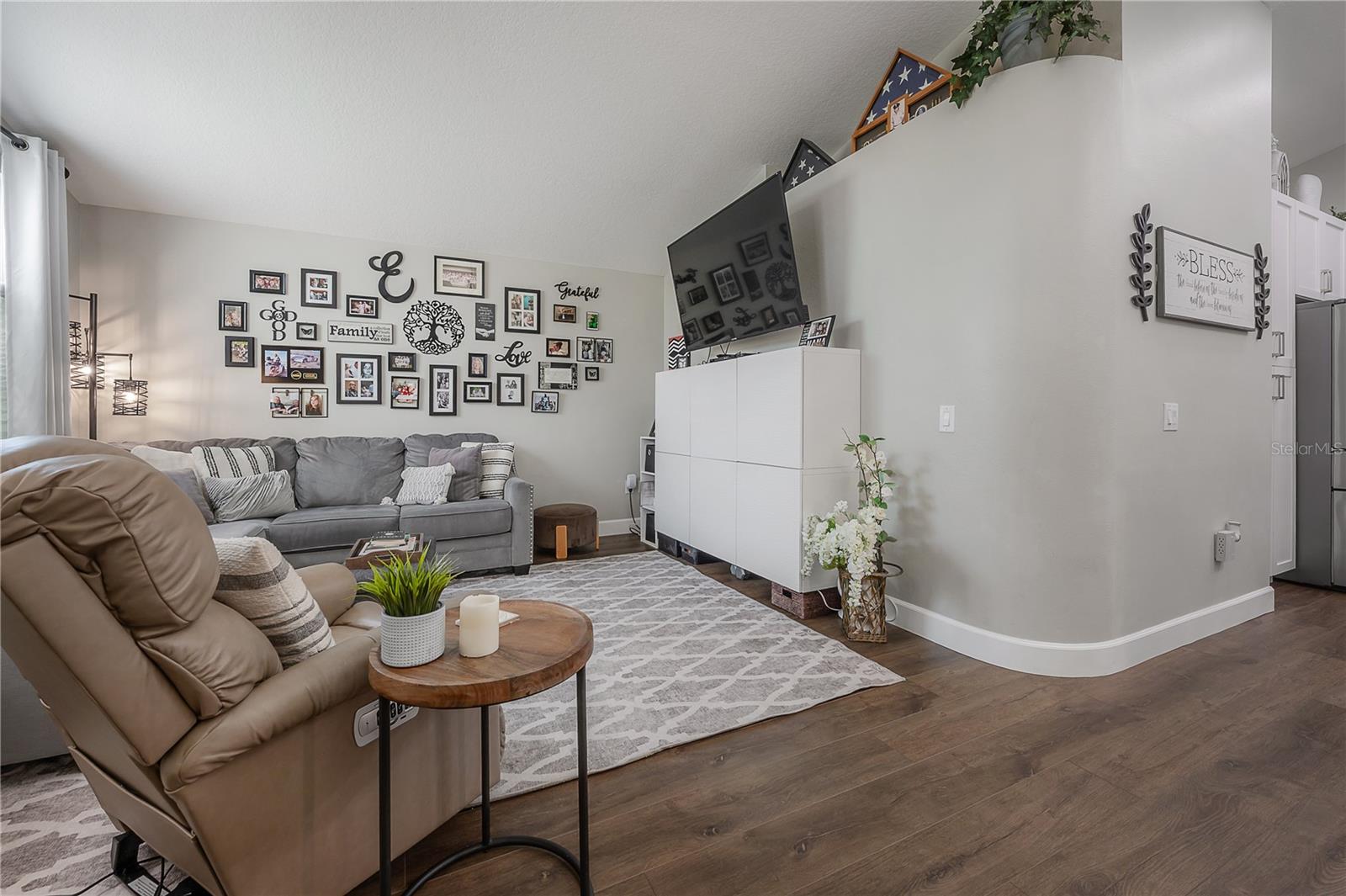 Image 4 of 46 For 8507 Tiara Park Way