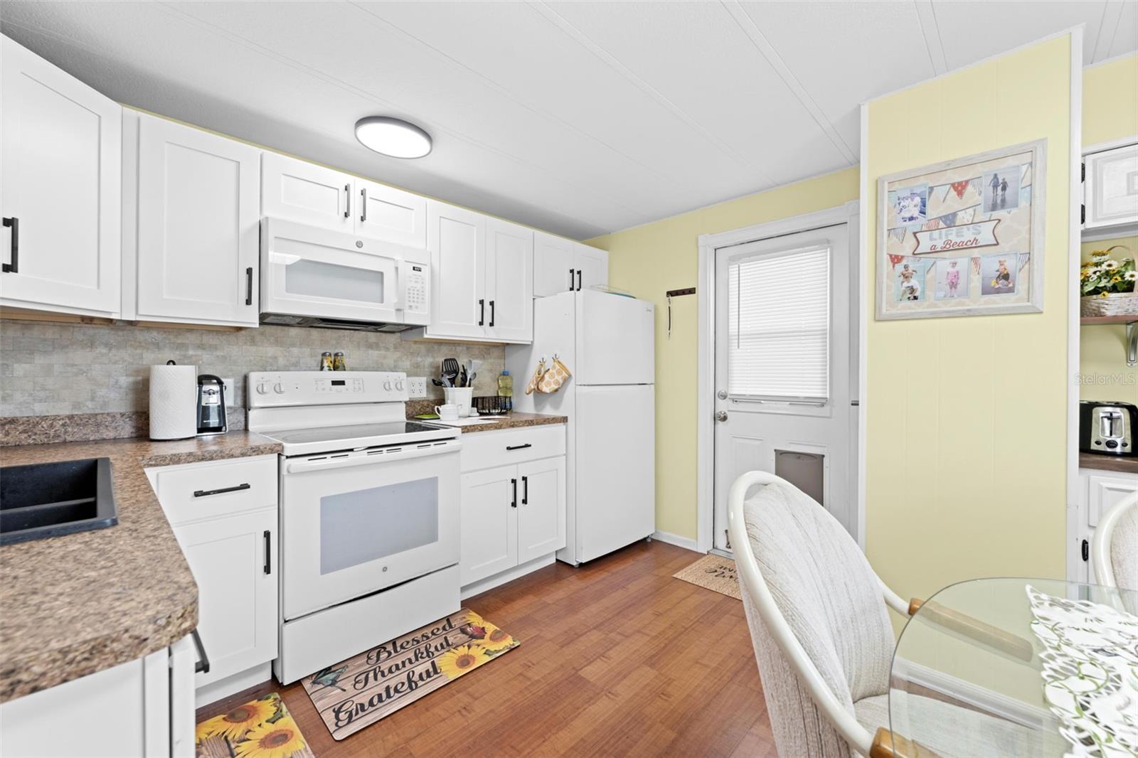 Image 14 of 48 For 8979 Highpoint Boulevard