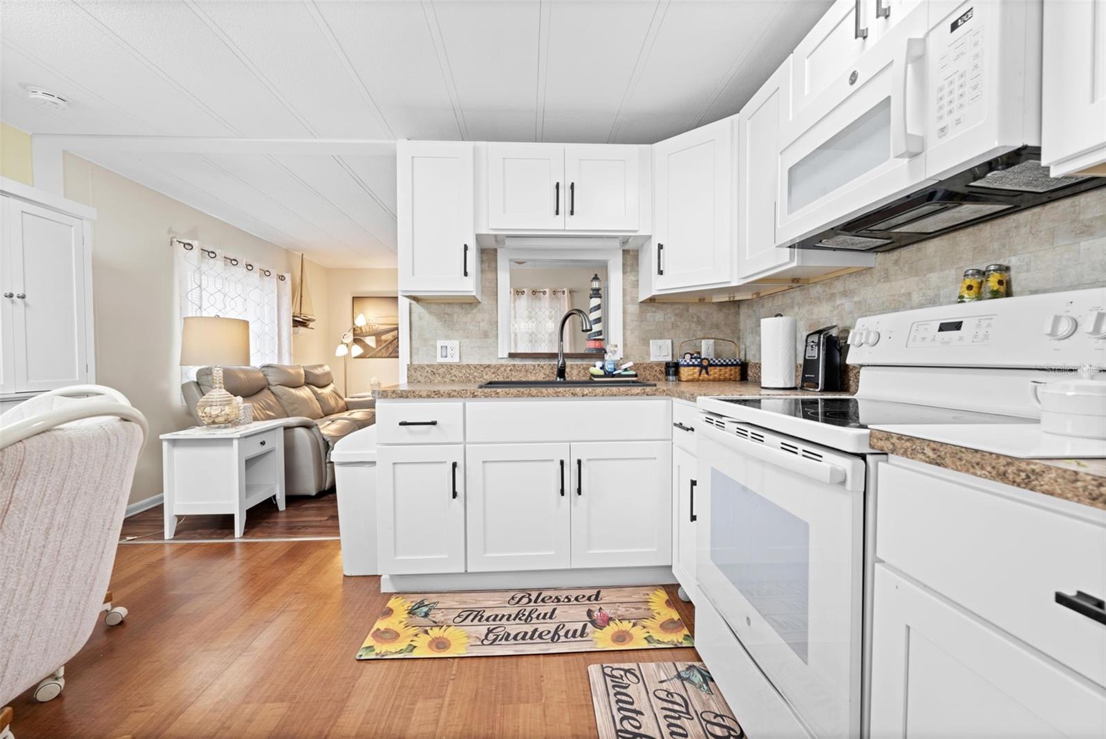 Image 15 of 48 For 8979 Highpoint Boulevard