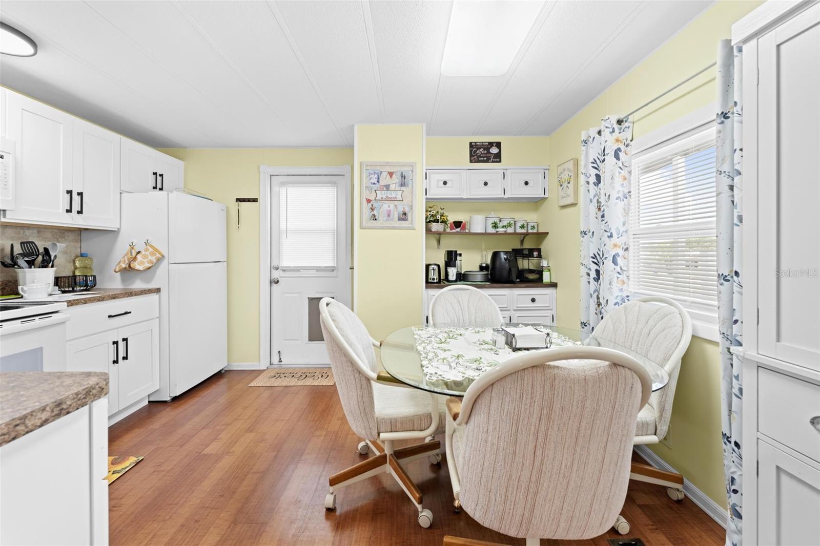 Image 16 of 48 For 8979 Highpoint Boulevard