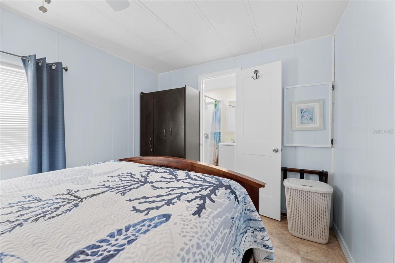 Image 24 of 48 For 8979 Highpoint Boulevard