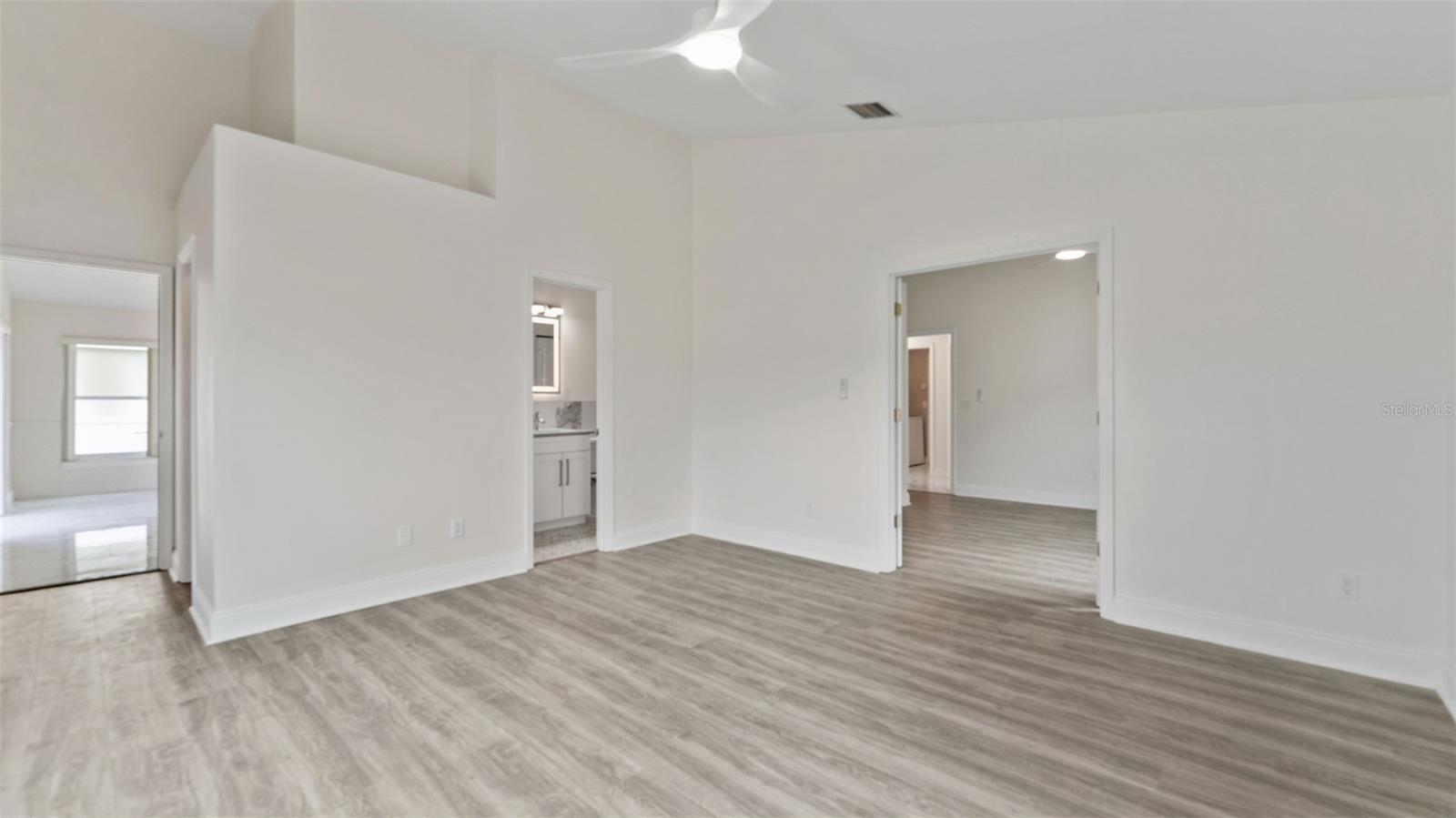 Image 15 of 34 For 11708 Carrollwood Cove Drive