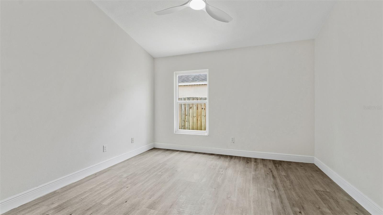 Image 19 of 34 For 11708 Carrollwood Cove Drive