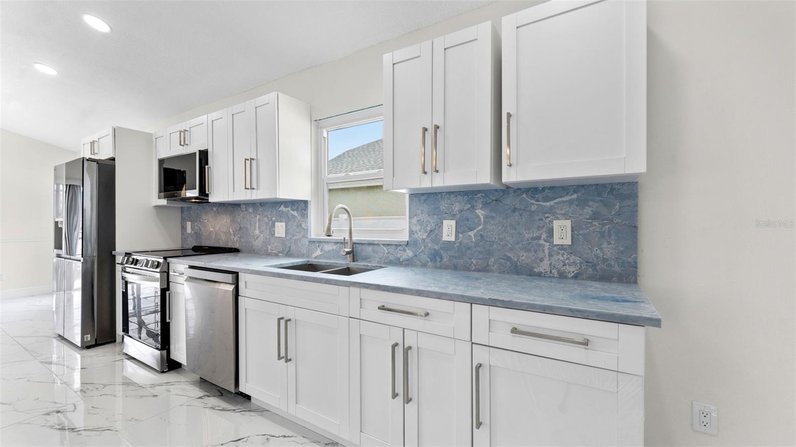Image 4 of 34 For 11708 Carrollwood Cove Drive