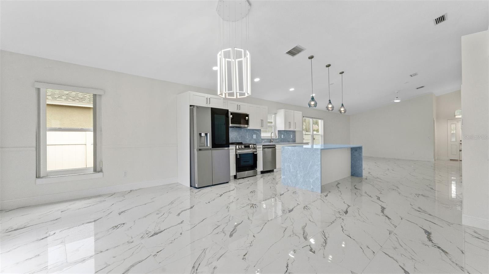 Image 6 of 34 For 11708 Carrollwood Cove Drive