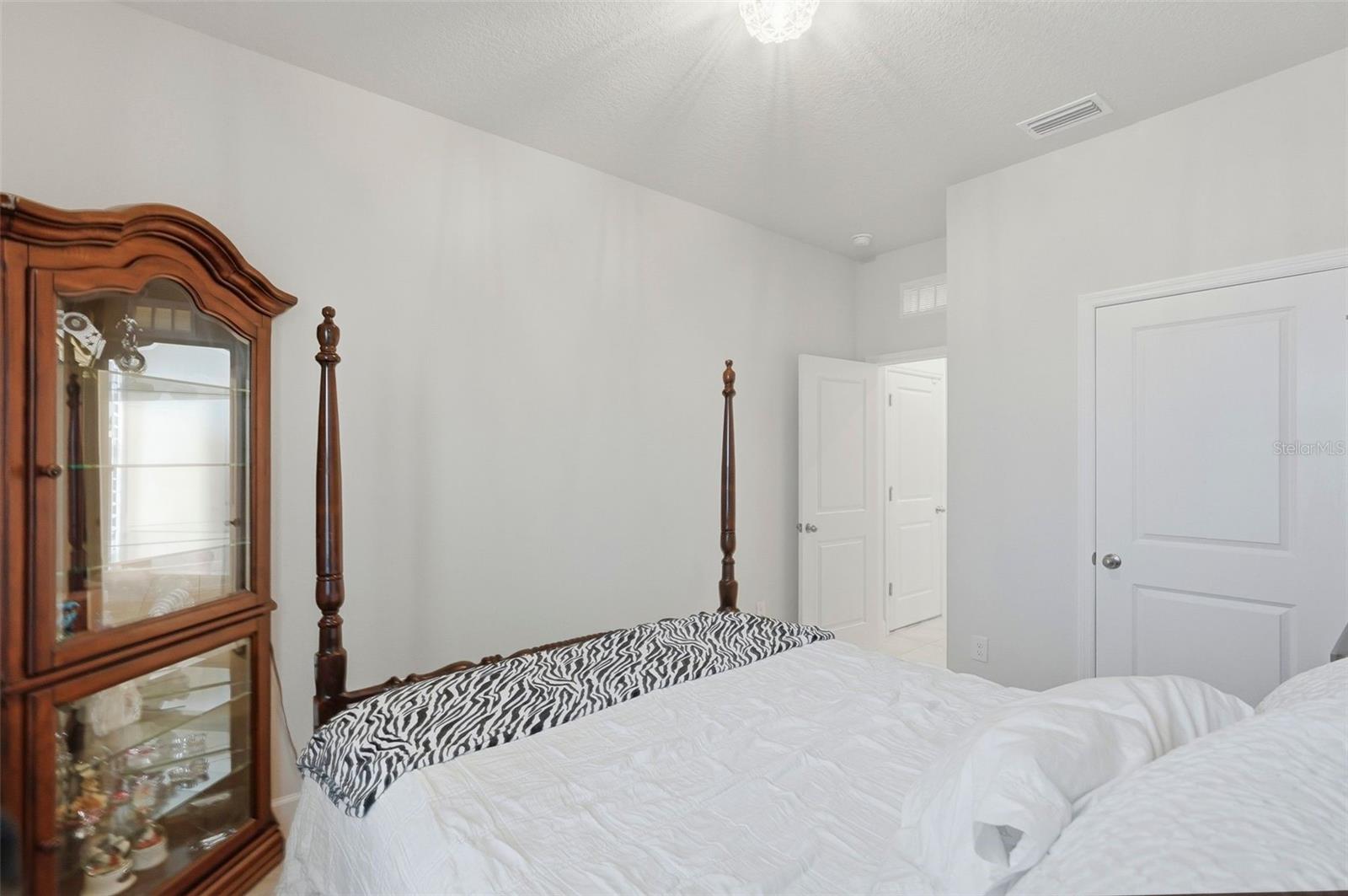 Image 21 of 42 For 9822 Eventide Trail