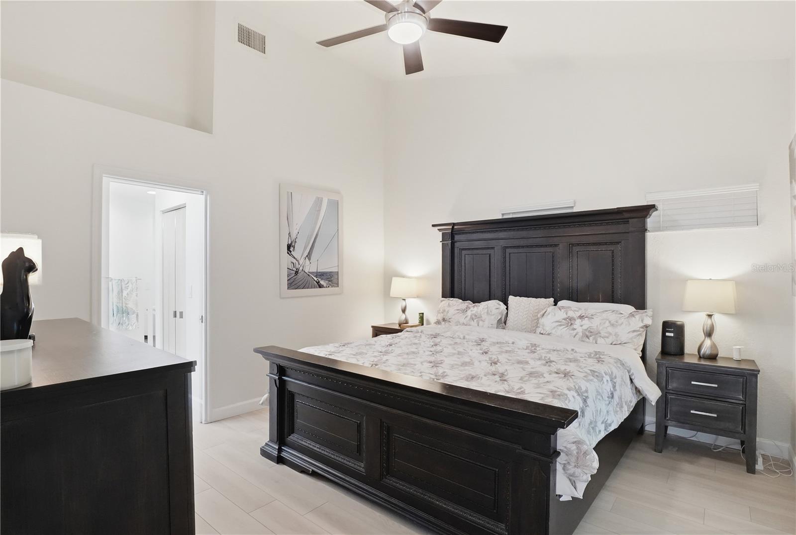 Image 22 of 33 For 6594 Fairway Gardens Drive 6594