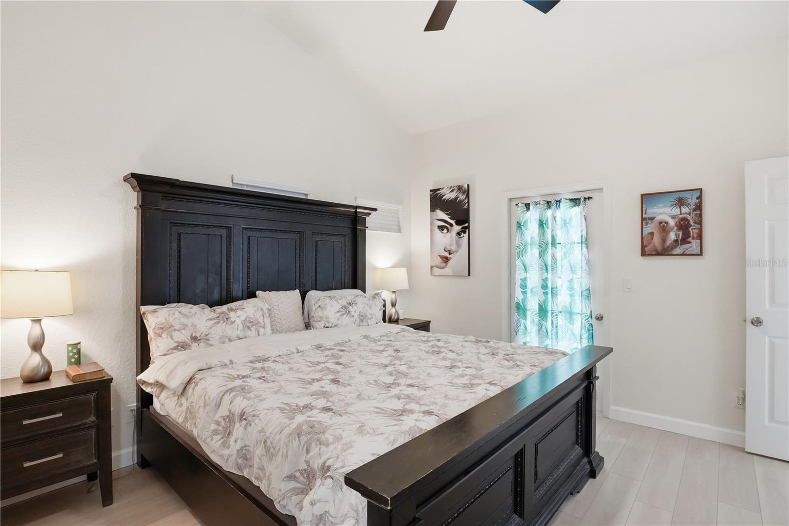 Image 23 of 33 For 6594 Fairway Gardens Drive 6594