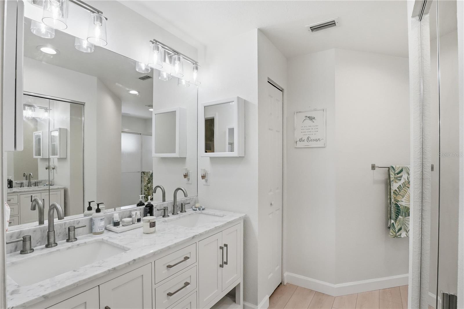 Image 24 of 33 For 6594 Fairway Gardens Drive 6594