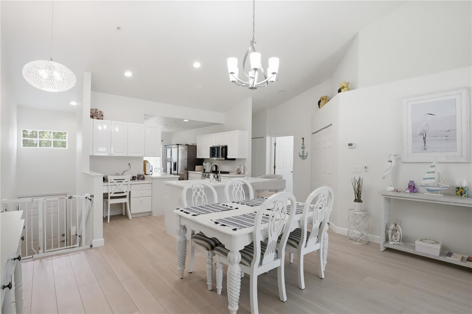 Image 6 of 33 For 6594 Fairway Gardens Drive 6594