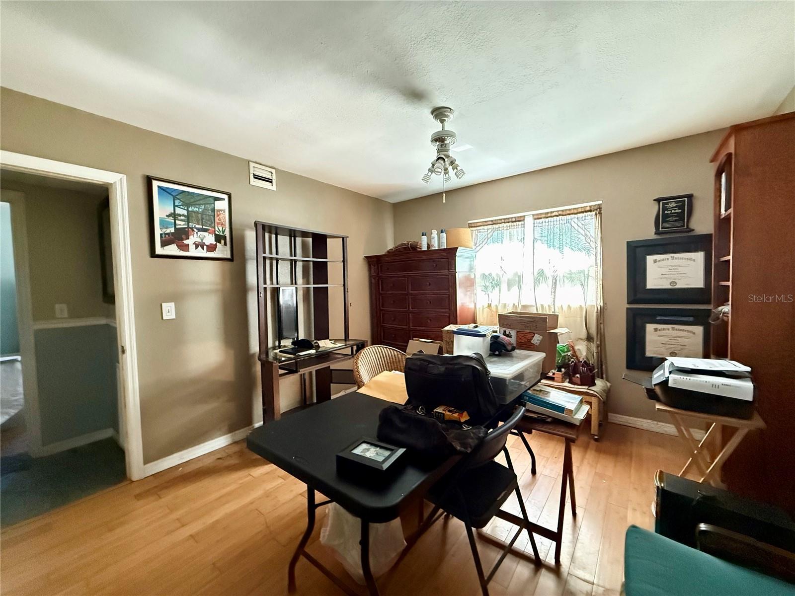 Image 16 of 36 For 720 15th Avenue Sw