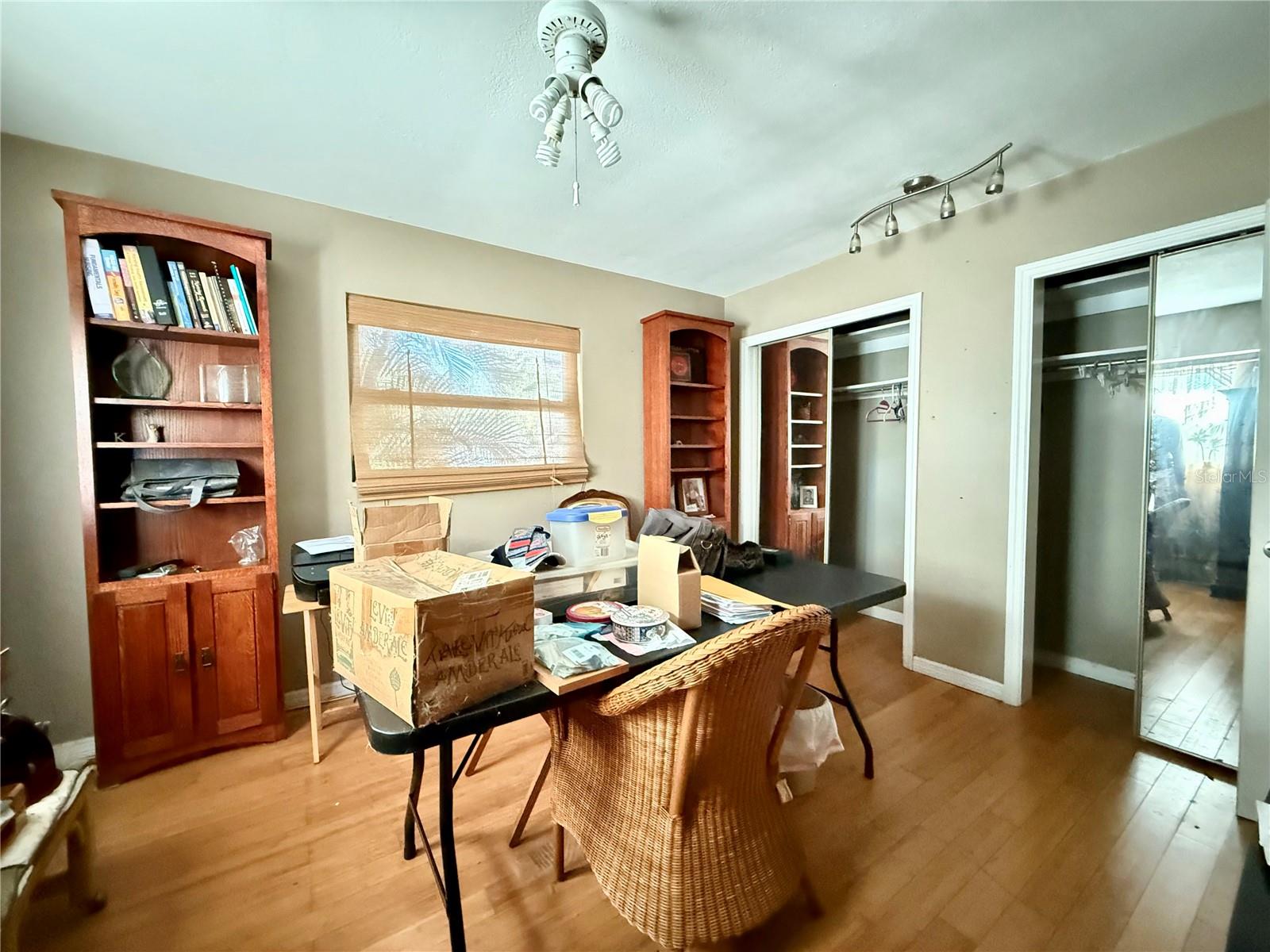 Image 17 of 36 For 720 15th Avenue Sw