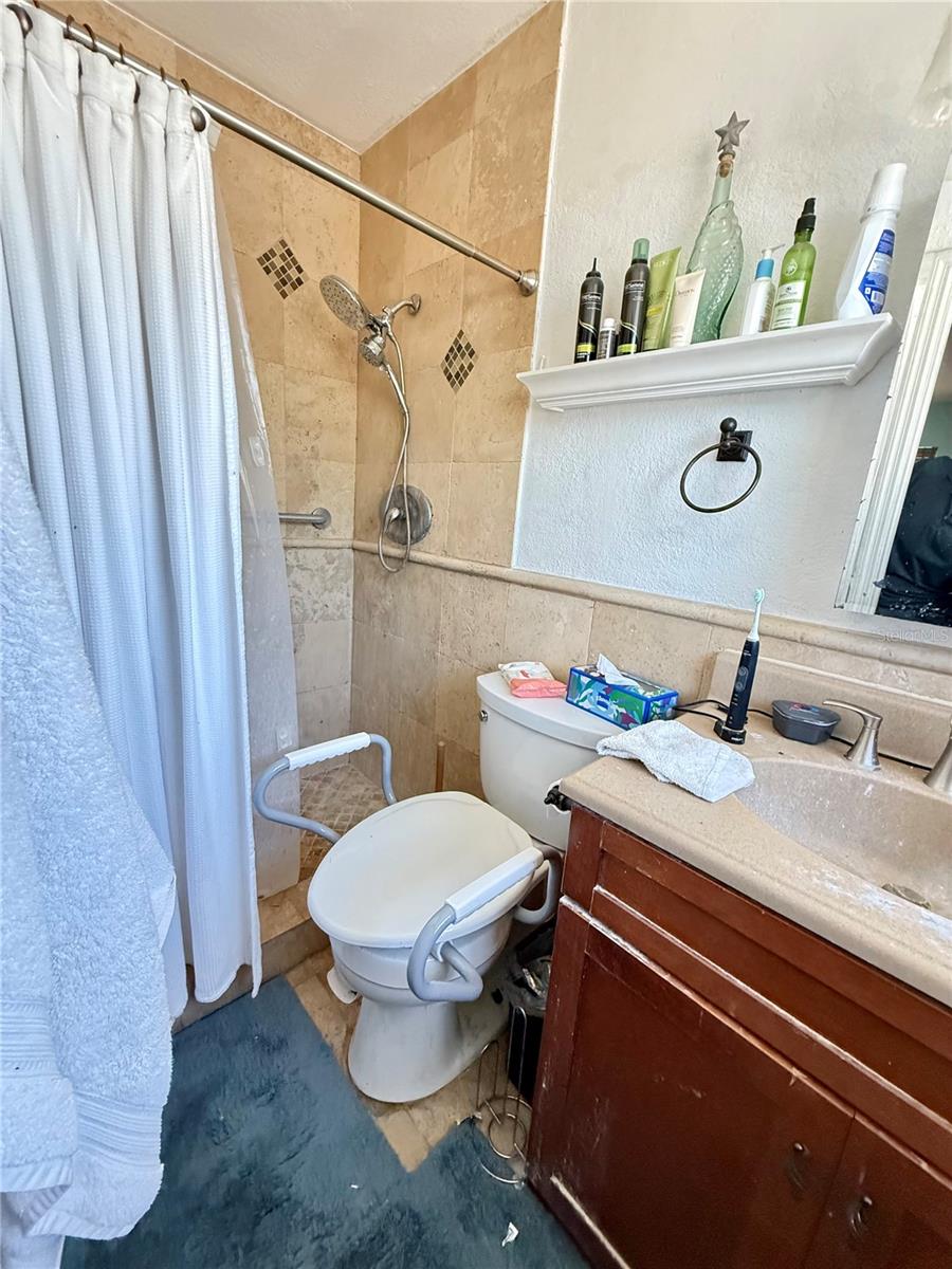 Image 19 of 36 For 720 15th Avenue Sw