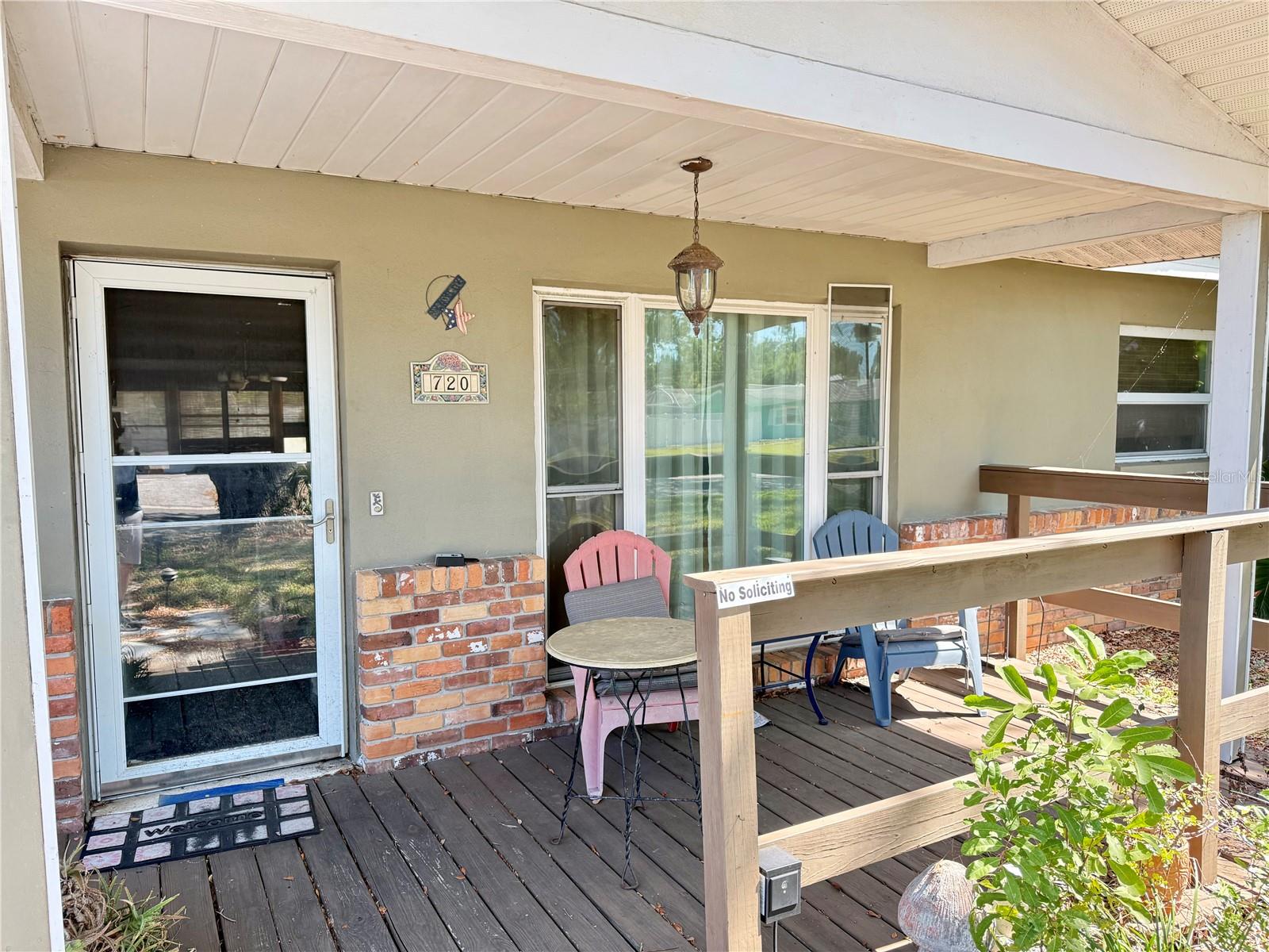 Image 2 of 36 For 720 15th Avenue Sw