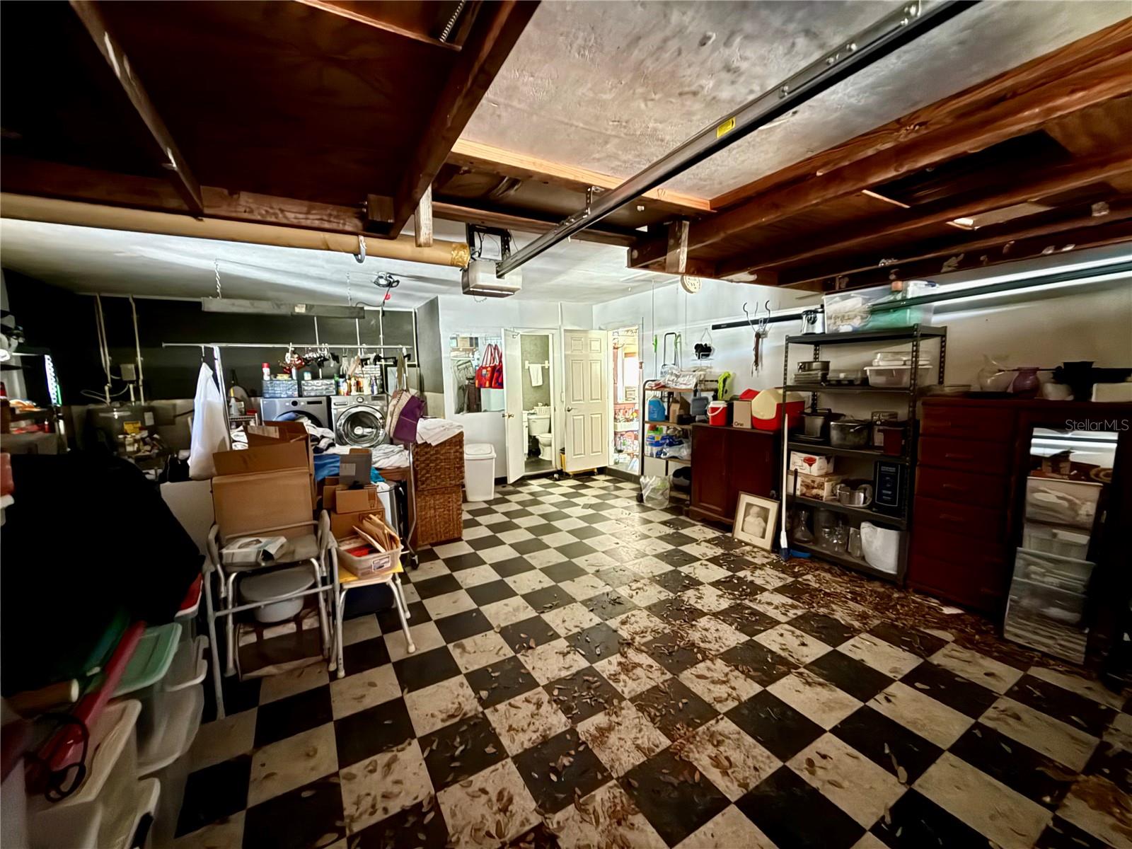 Image 24 of 36 For 720 15th Avenue Sw