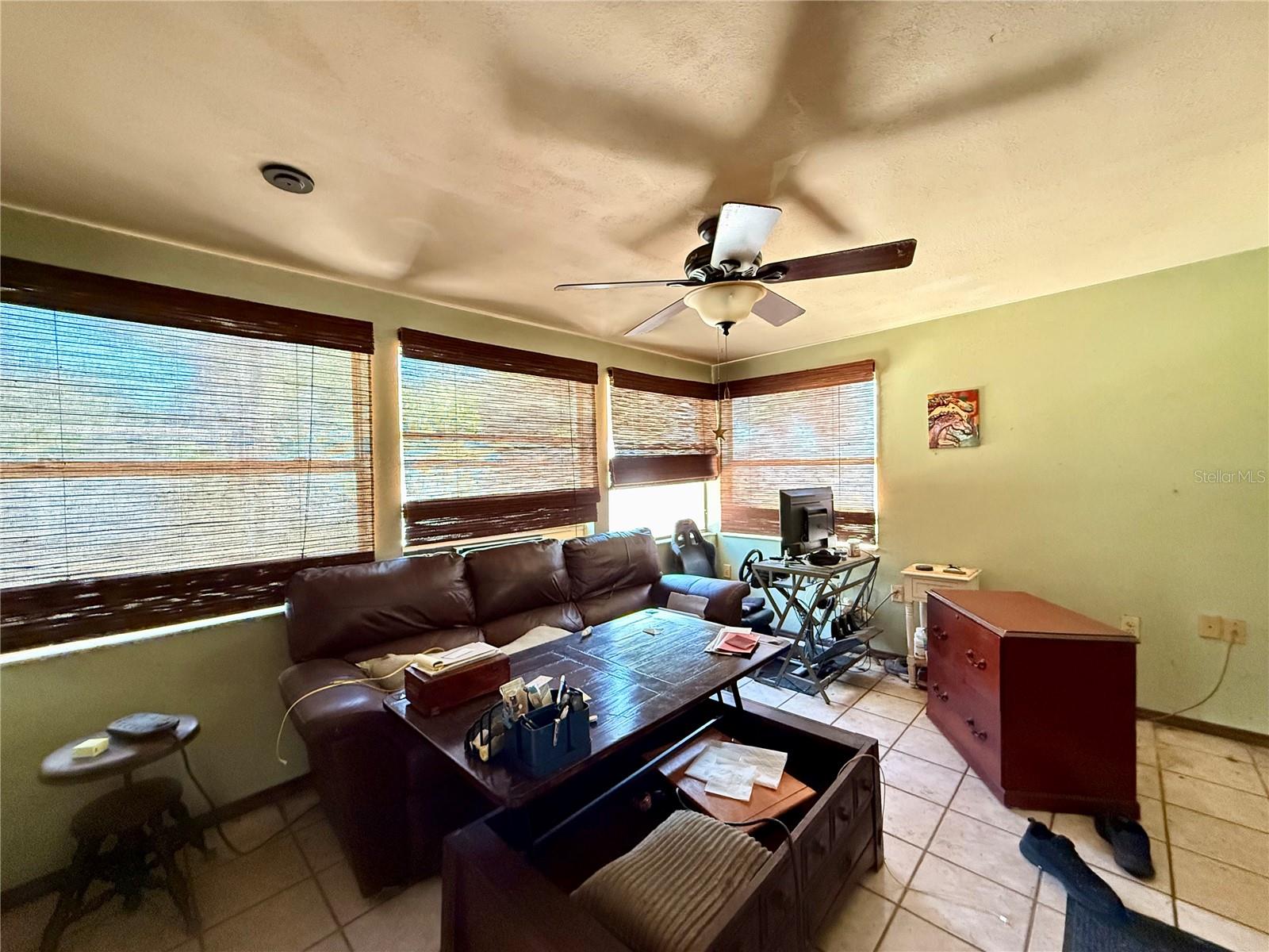 Image 7 of 36 For 720 15th Avenue Sw