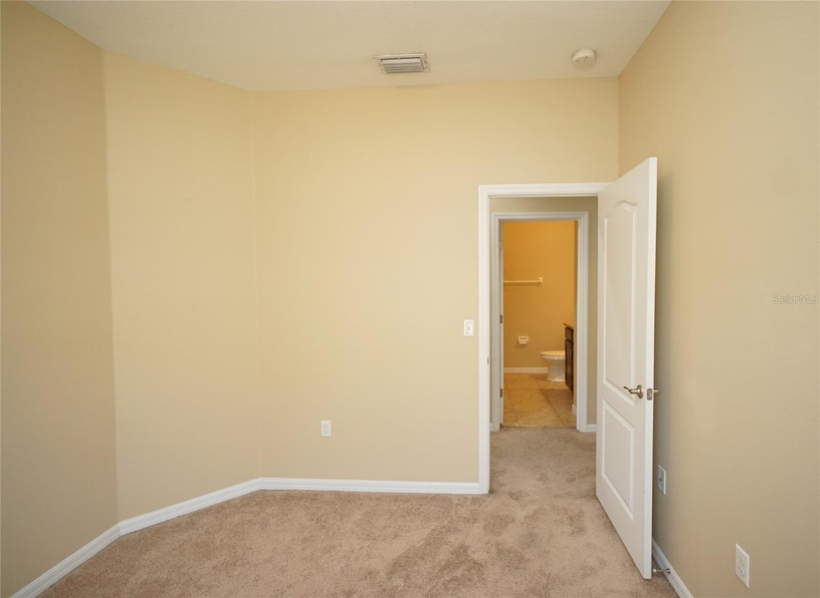 Image 16 of 21 For 7001 Interbay Boulevard 345