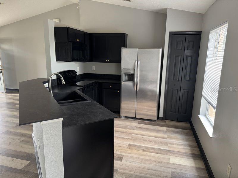 Image 2 of 9 For 6289 Mariner Boulevard