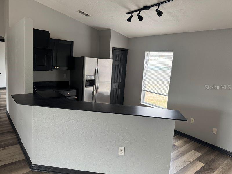 Image 3 of 9 For 6289 Mariner Boulevard