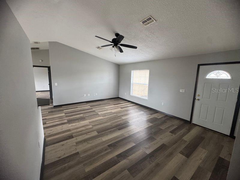 Image 6 of 9 For 6289 Mariner Boulevard