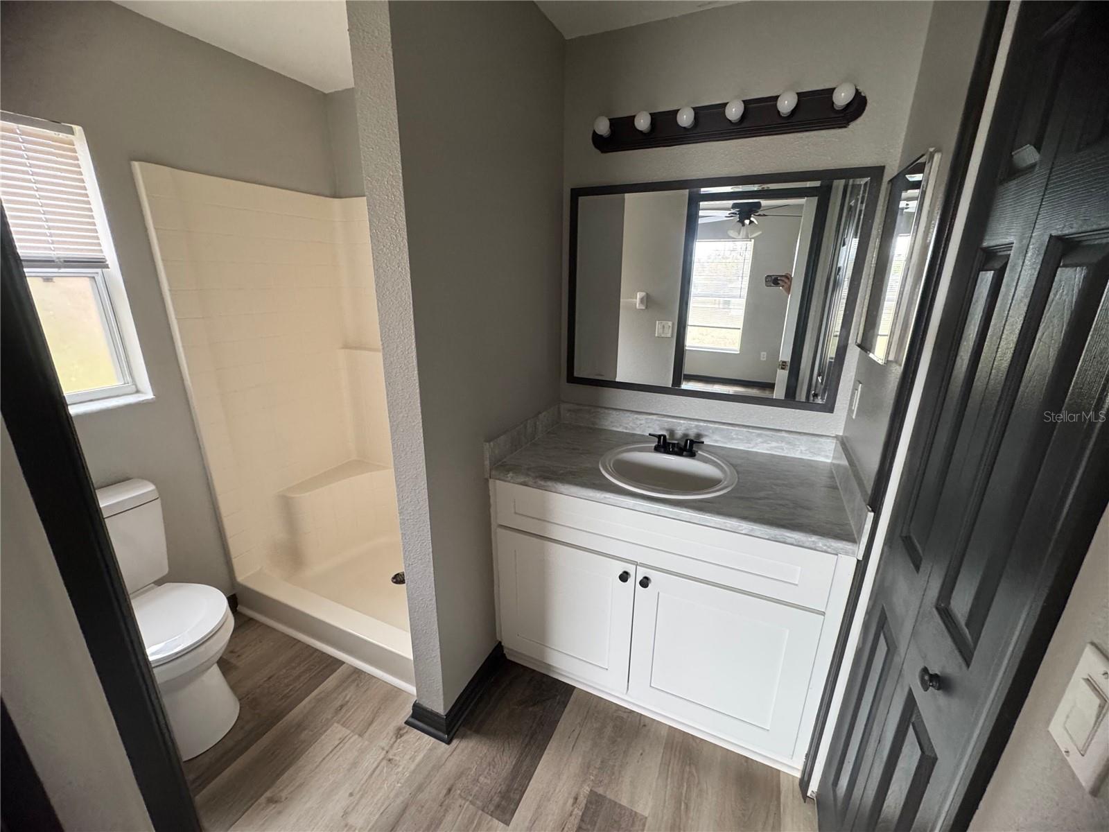 Image 8 of 9 For 6289 Mariner Boulevard