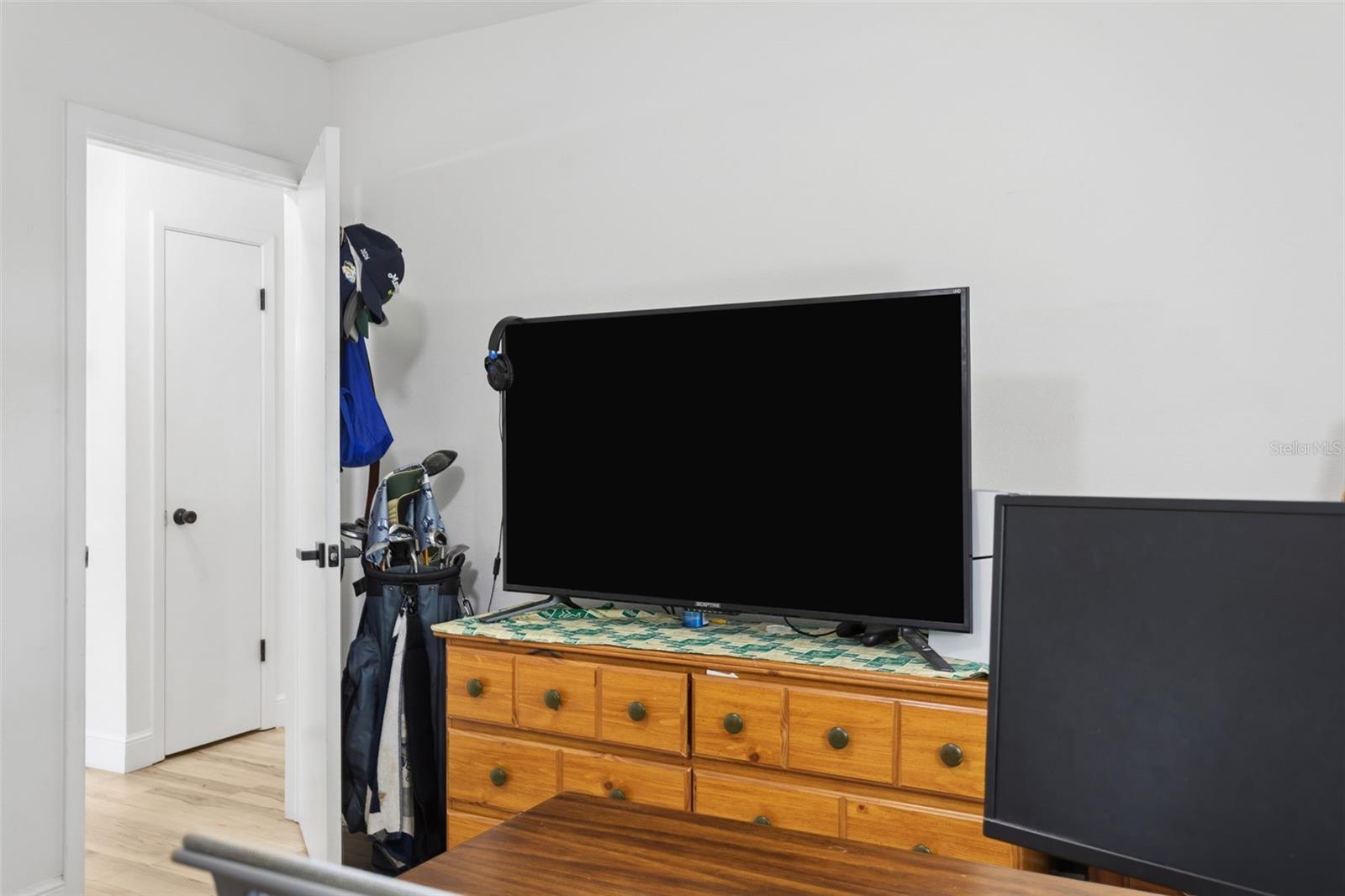 Image 20 of 50 For 1006 Norfolk Street