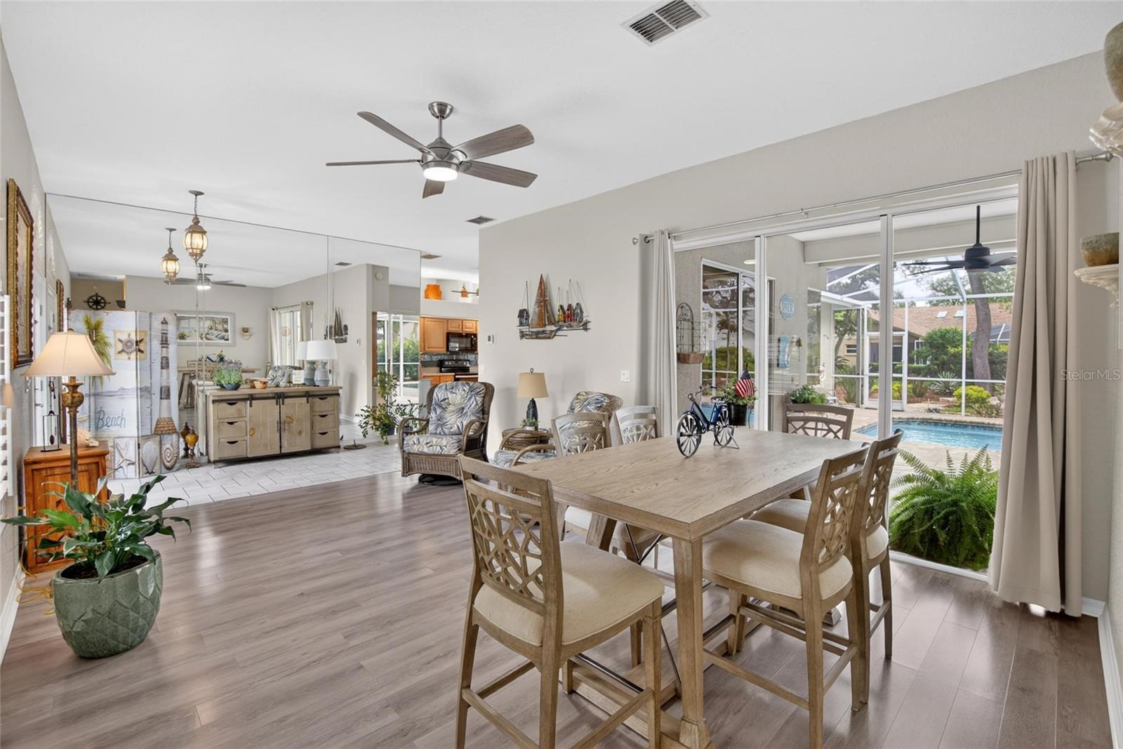 Image 18 of 81 For 2804 Clubhouse Drive