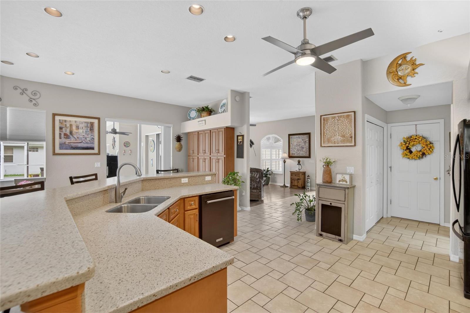 Image 23 of 81 For 2804 Clubhouse Drive