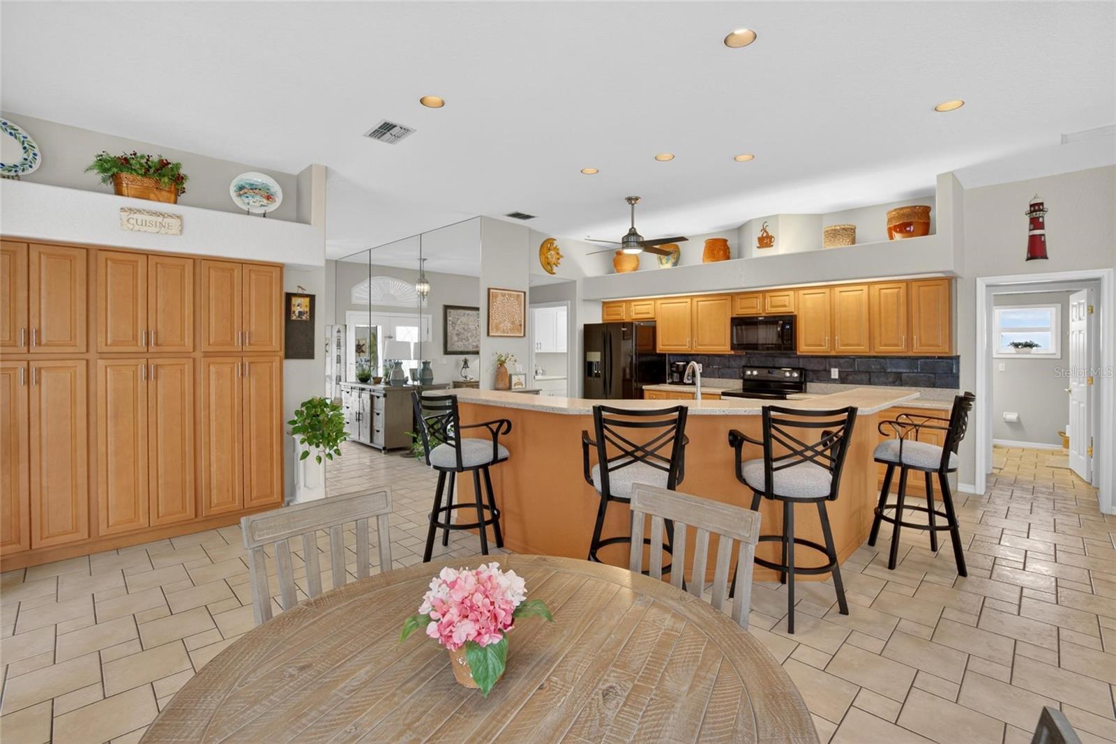 Image 27 of 81 For 2804 Clubhouse Drive