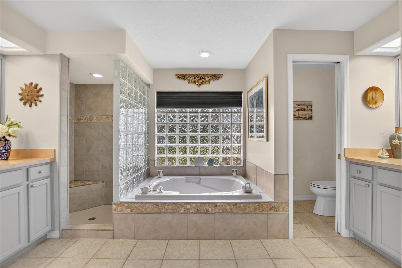 Image 54 of 81 For 2804 Clubhouse Drive