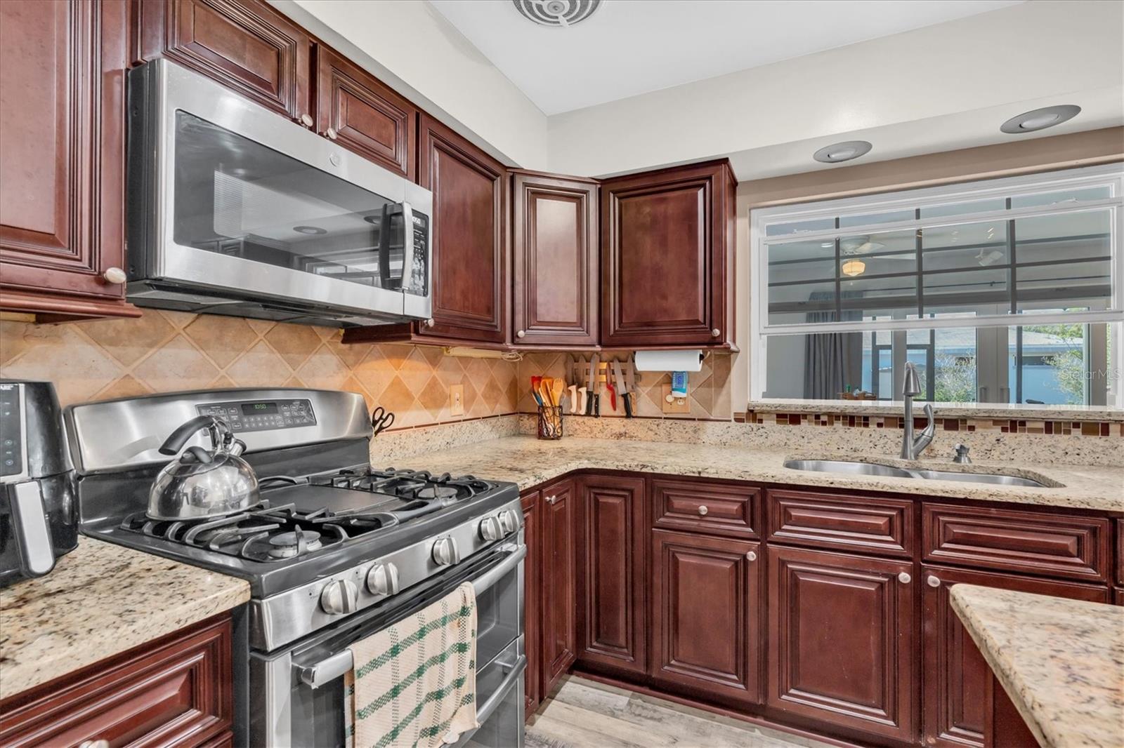 Image 13 of 35 For 29 Southwind Drive