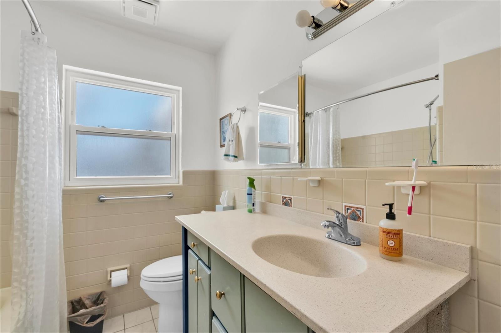 Image 25 of 35 For 29 Southwind Drive