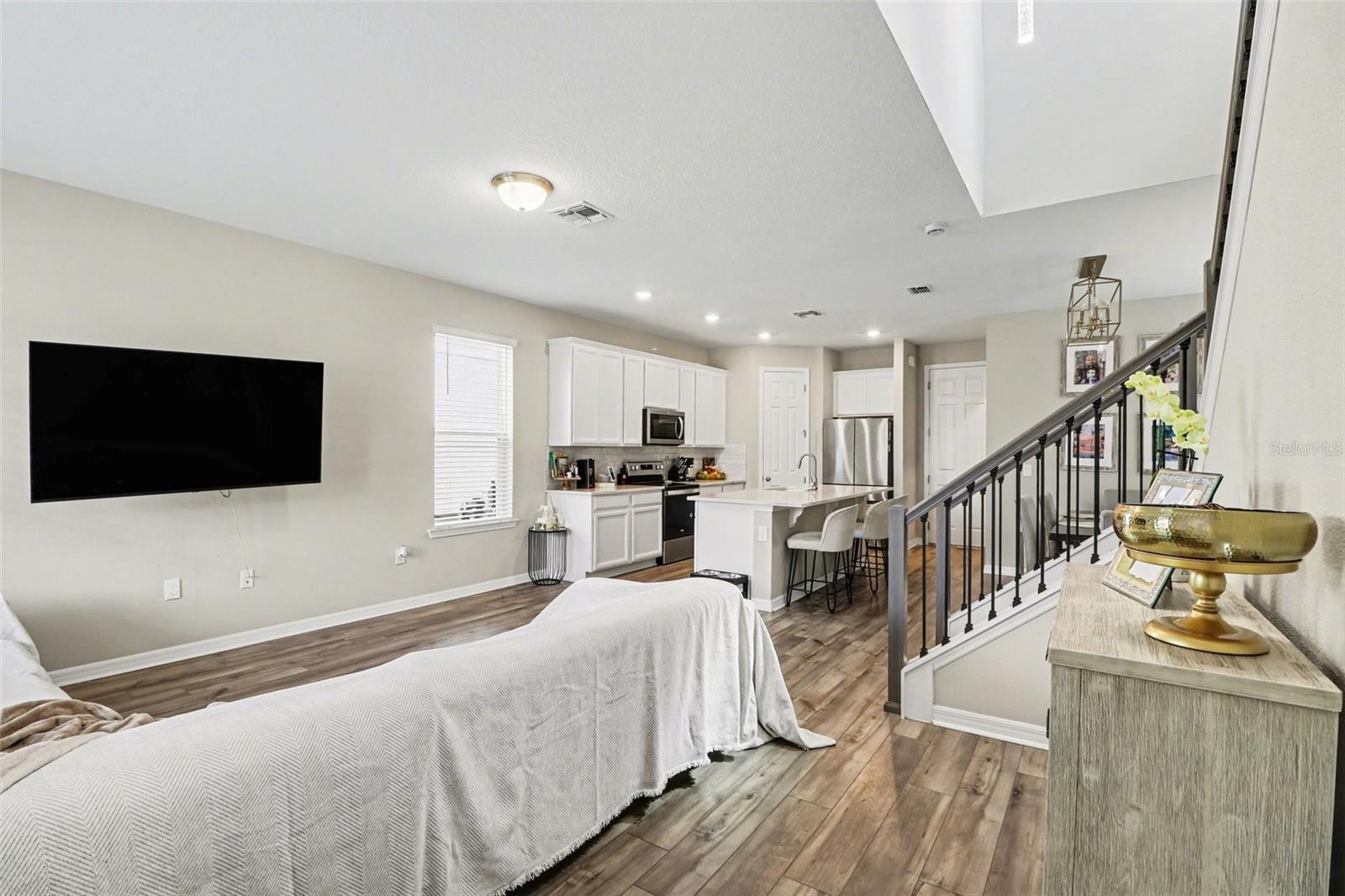 Image 4 of 33 For 14280 Braemar Street