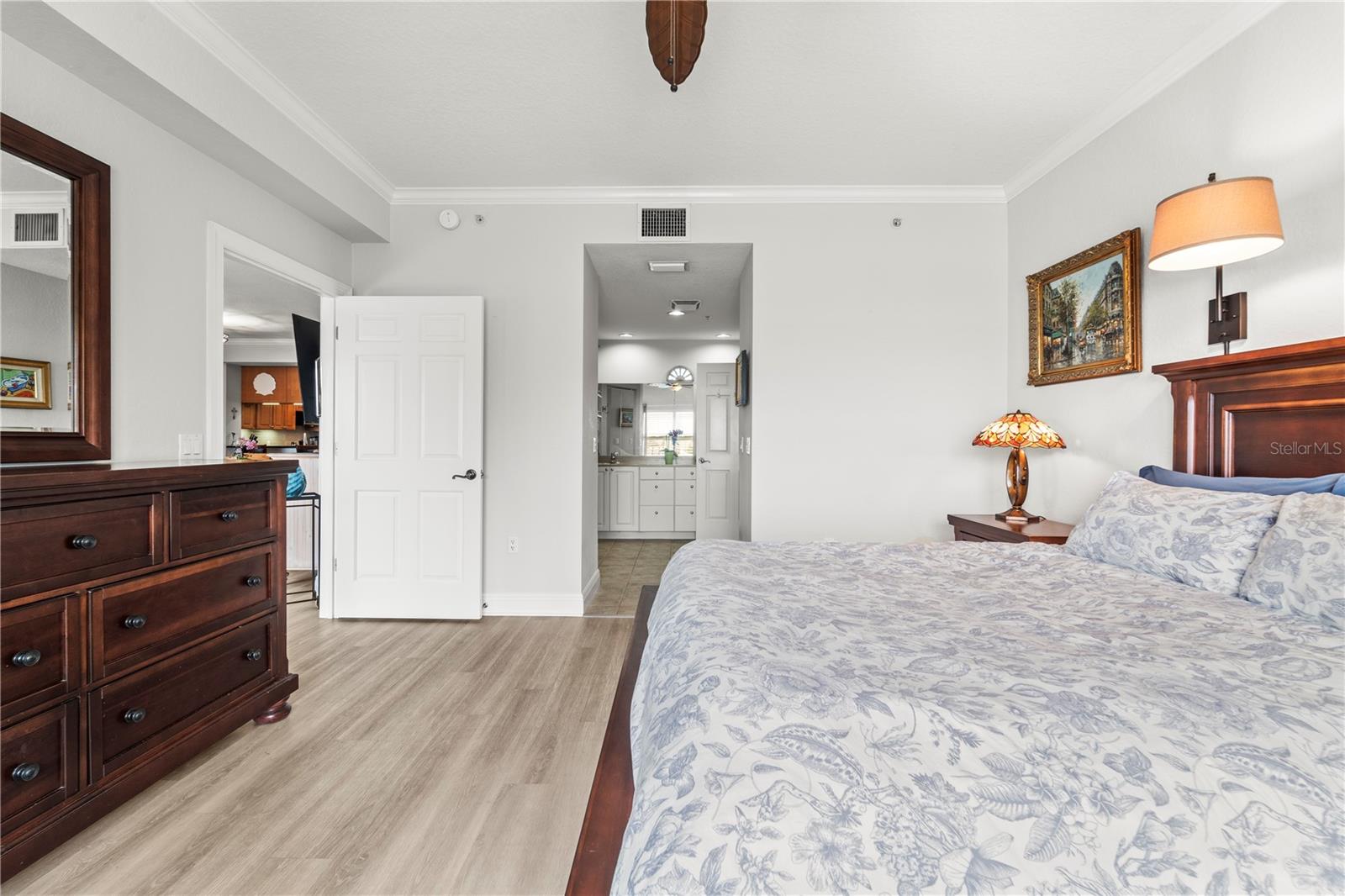 Image 32 of 69 For 425 150th Avenue 2303