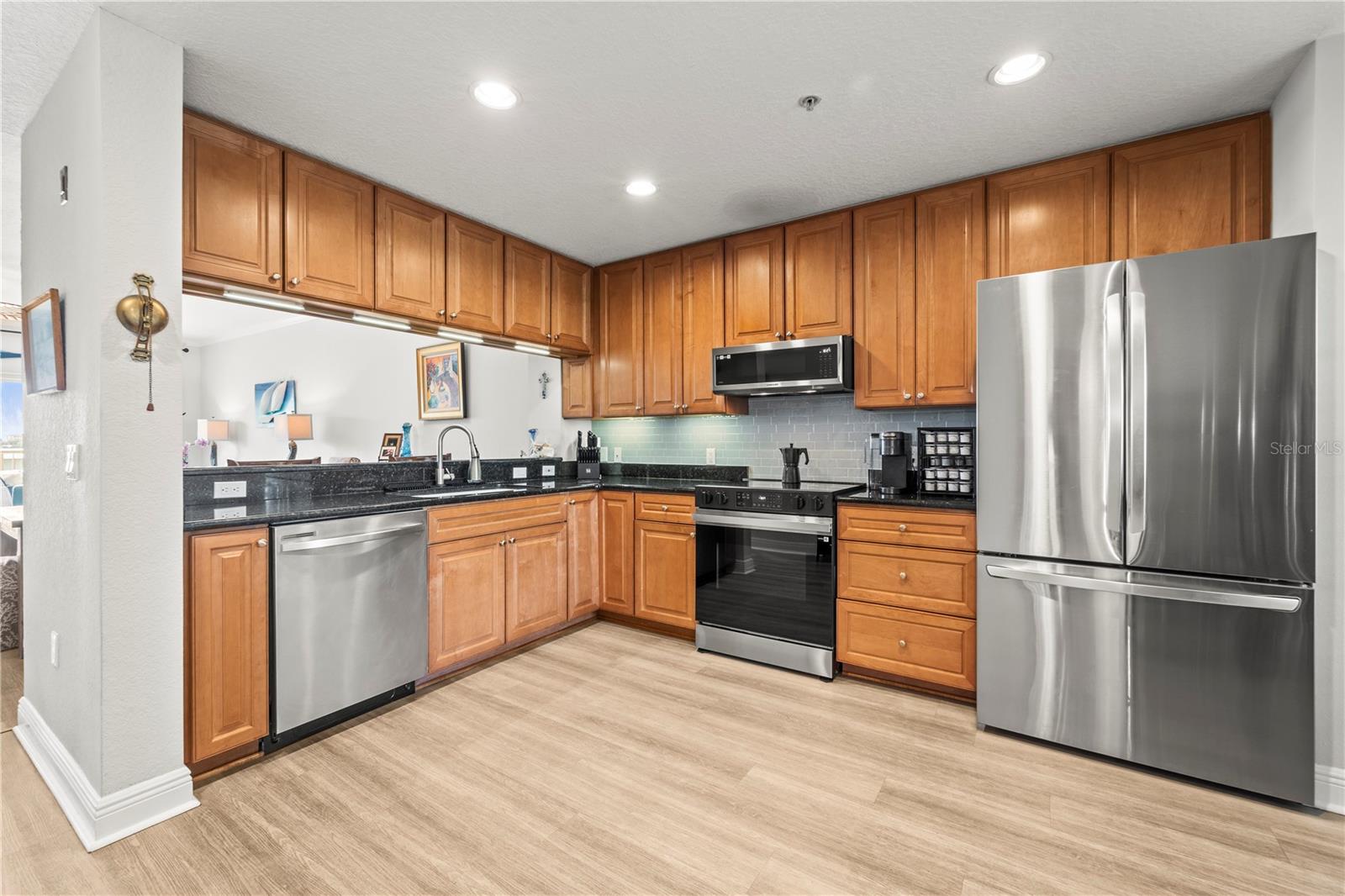 Image 4 of 69 For 425 150th Avenue 2303